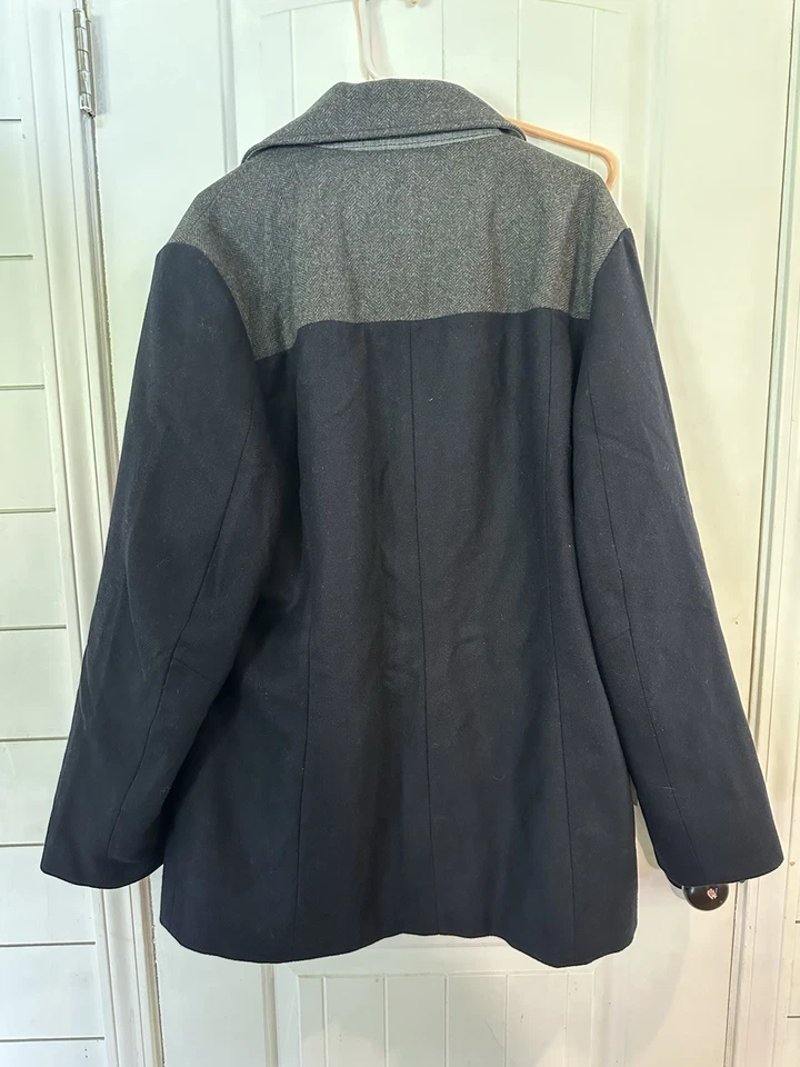 Abrigo grande de lana de doble botonadura azul marino Nautica para hombre - con botones de anclaje  Foto 3 de 4