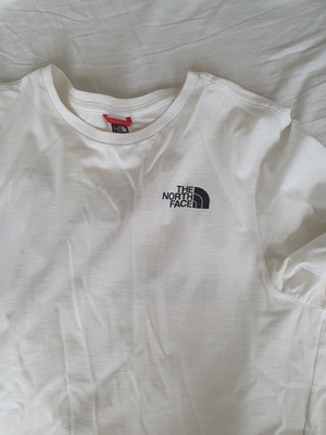 The North Face Jungen Größe Jugend Small Langarm schwarz Logo Oberteil