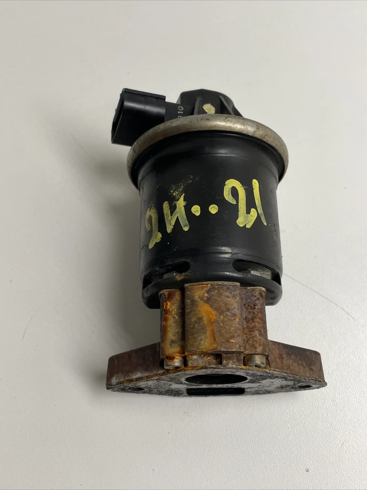 2010 Honda Insight XR 1.3L EGR Exhaust Gas Recirculate Valve OEM - Image 3 of 4