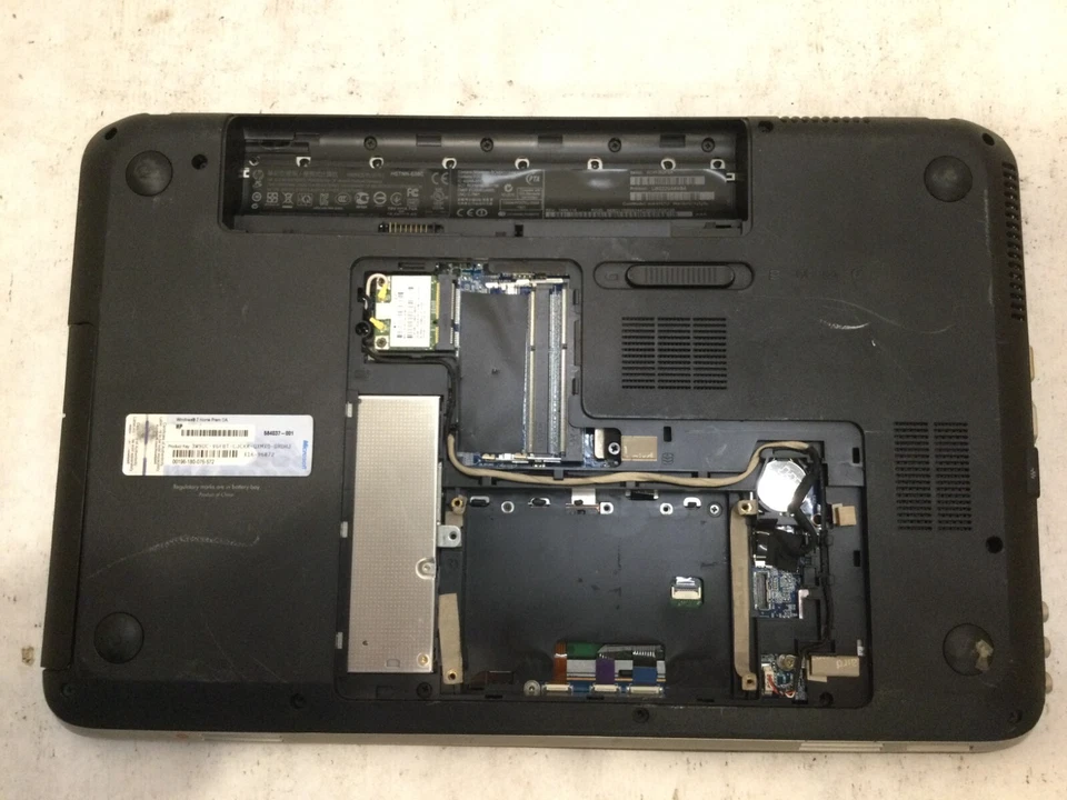 HP Pavilion dv6-6167cl 15.6” / Intel Core i5 / (CRACKED/MISSING PARTS!) -MR - Image 4 of 4