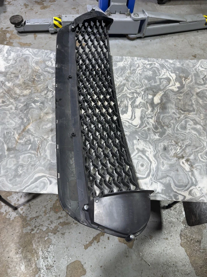 Parrilla de parachoques delantero Scion FR-S 2013-2017 OEM Foto 2 de 3