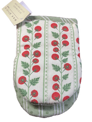 MAX STUDIO HOME MINI OVEN MITTS (2) CHERRIES RED GREEN 5.5 X 8 100% COTTON NIP