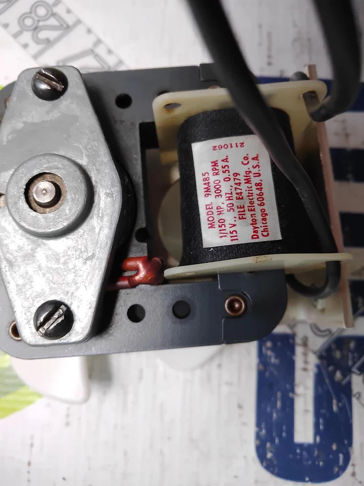 MOTOR MONTAJE VENTILADOR DAYTON 4M212D  Foto 3 de 4