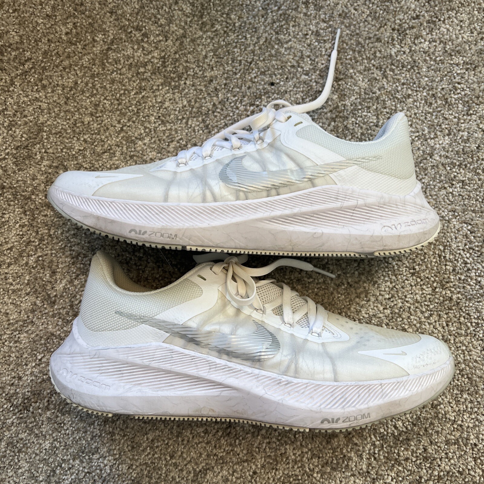 NIKE Running Shoes White Silver Zoom Winflo  Women's SIZE 9-image