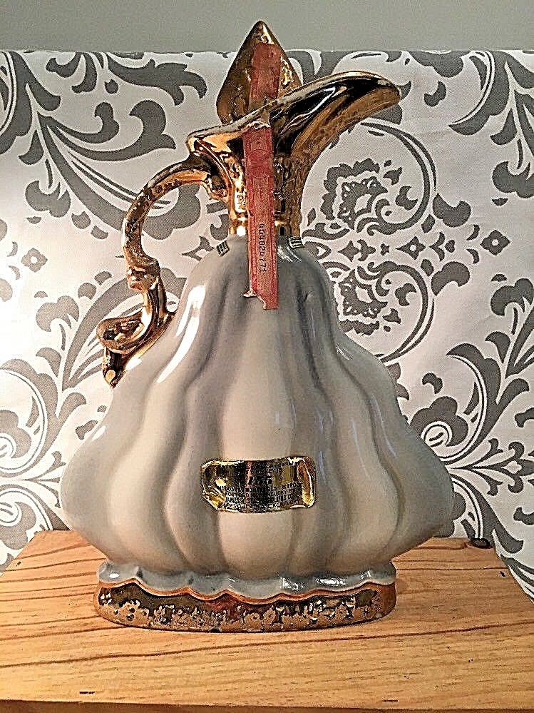 レア　チャーリーマッカーシー　70s ジムビーム　デカンタボトル　ウィスキー Vintage Blue White Floral Gold Painted Jim Beam Decanter