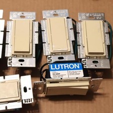 Lot of 2 Lutron Diva DV-600P-IV Dimmer w/Replaced Ivory Top Plate Needs Cleaning