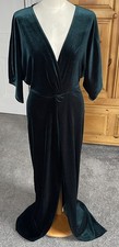 BN prettylittlething striking dark green velour maxi dress