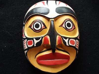 NORTHWEST COAST CLASSIC DESIGN, ''YELLOW HAWK''  EFFIGY MASK, WY-0626*09222