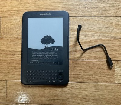 Amazon Kindle 3rd Generation D00901  *TESTED & WORKING* 4GB