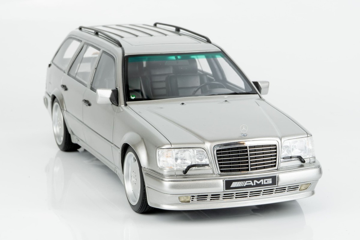 Otto Mobile - 1:18 Mercedes-Benz AMG 70TE (S124) Brilliant Silver