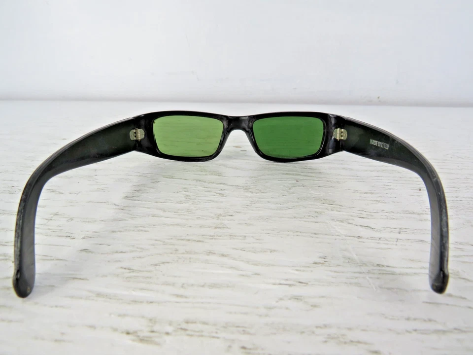 Gafas de sol vintage hechas en Italia cuadradas con joyas lentes verdes Foto 3 de 4