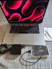 Macbook pro 15,2017 ,I7,16gb RAM,256gb(+500gb),Grafik 2gb