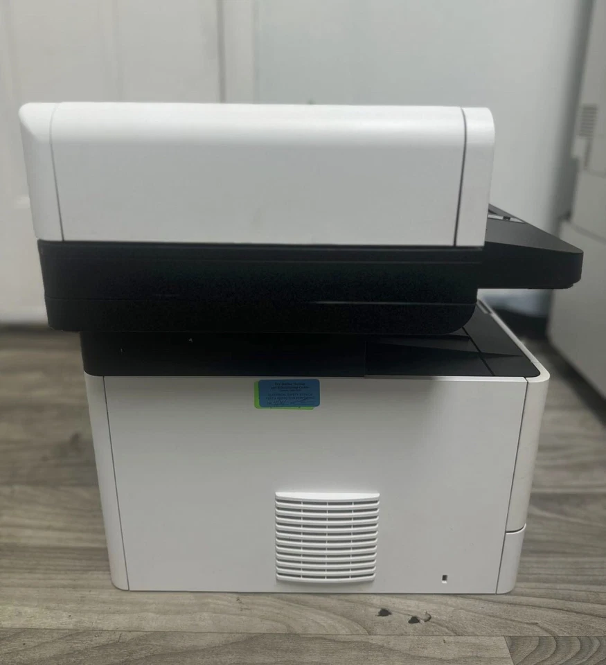 Impresora láser monocromática todo en uno Kyocera ECOSYS M2640idw 42 ppm con tóner Foto 4 de 4