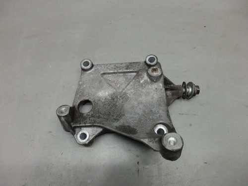 VW Passat 3B 2,3 AGZ Klimahalter Halter Klimakompressor 071260885