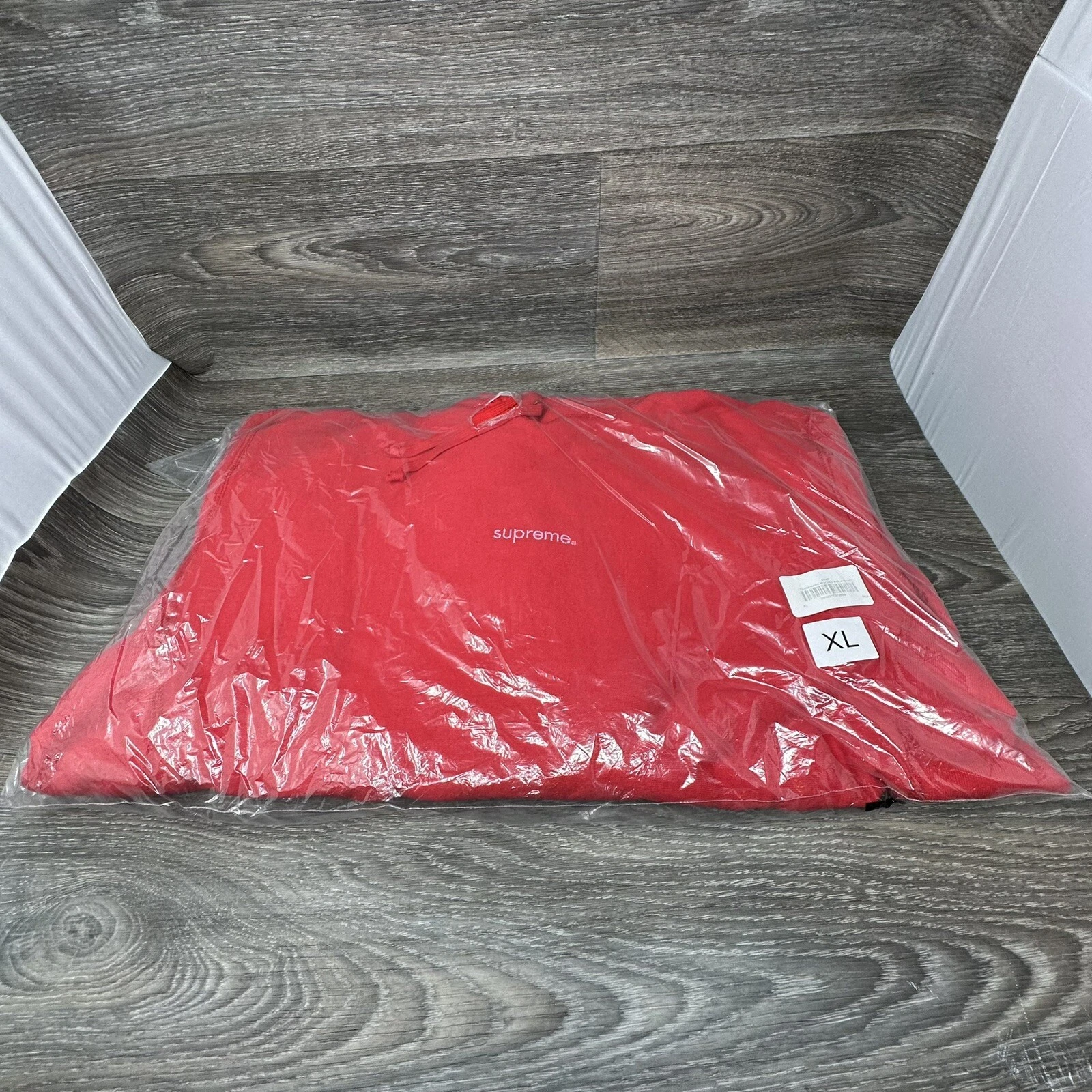 Sweat shirt à capuche Supreme Trademark rouge taille XL X Large NEUF