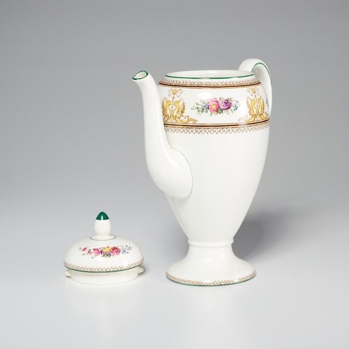 Wedgwood England Columbia White Griffin Hand Painted Coffee Pot w Lid 10.25" - Picture 5 of 7