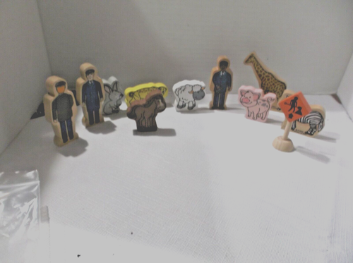 Pretend Play Wooden Figure/ Animal Blocks - Picture 2 of 7