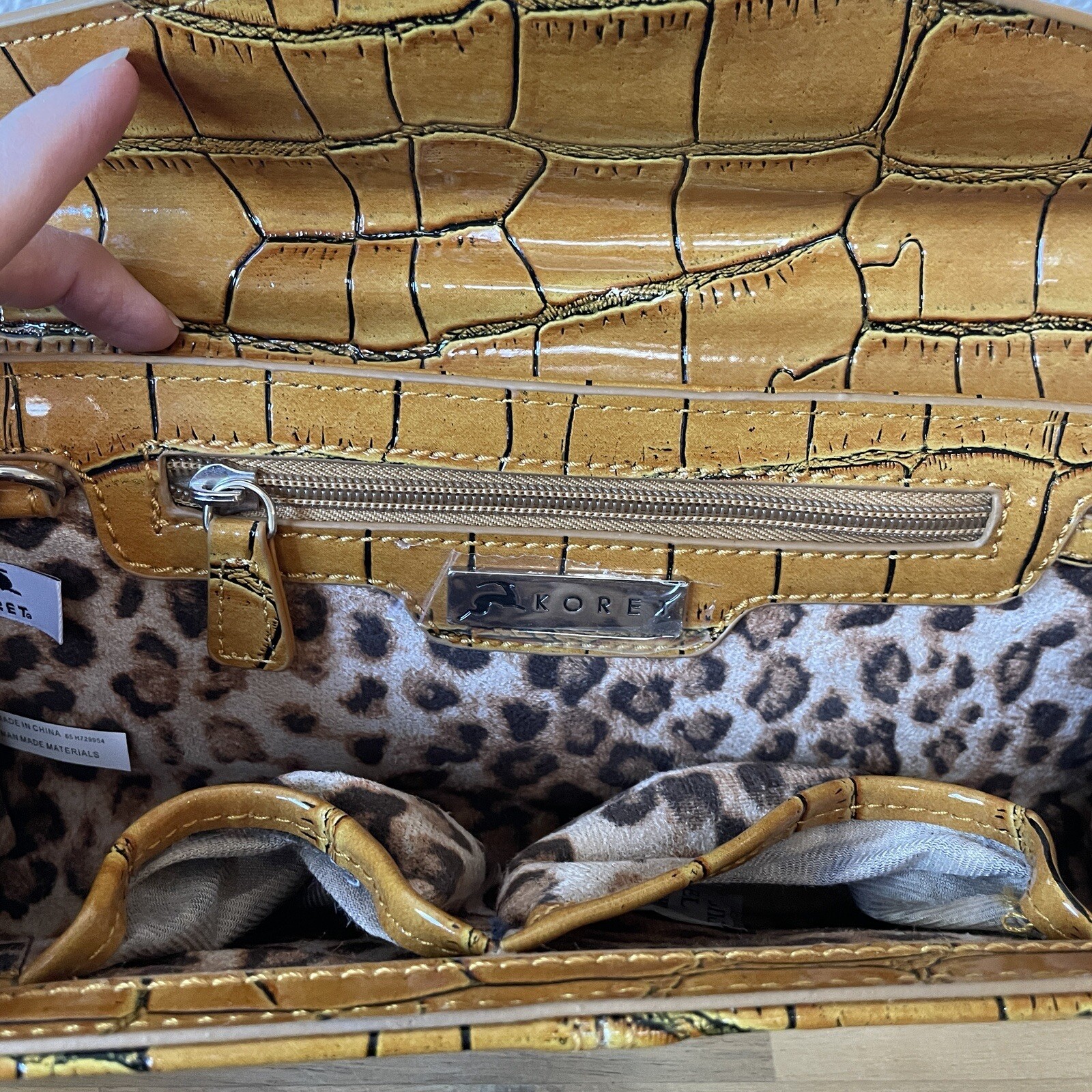 Koret Crocodile Pattern Clutch Writlet Yellow Tan - image 5