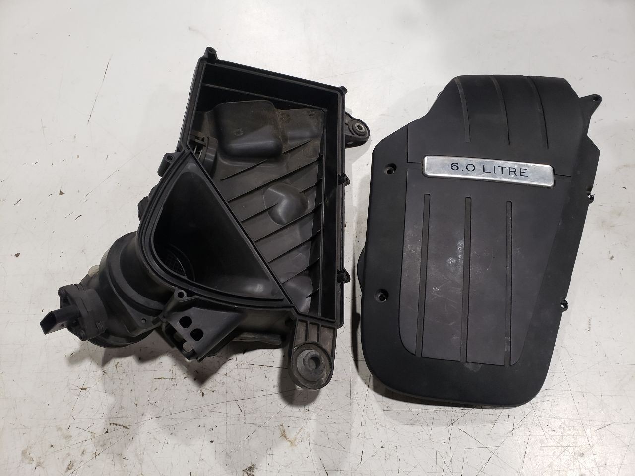 Bentley Flying Spur 2006 Right Air box top P/N 3W0129601F