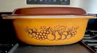 Vtg Pyrex Old Orchard 1970's 2 1/2 QT Oval Casserole Dish with Brown Lid USA