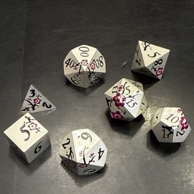 Dungeons and Dragons DND Dice Metal Die 7 Pc Set silver purple flowers