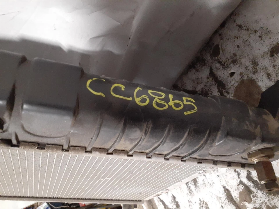 Used Radiator fits: 1994 Ford Ranger 6 cylinder 3.0L AT Grade A — 第 3/4 张图片