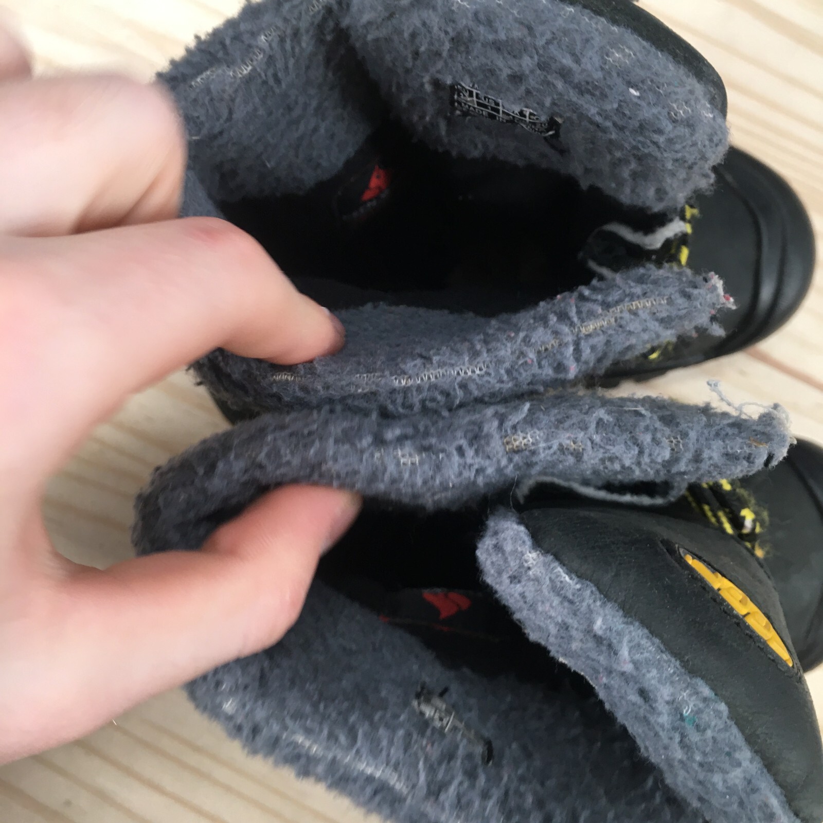 Stivali da trekking impermeabili Keen giovani 1 bacino pelle nera stringati pelliccia sintetica