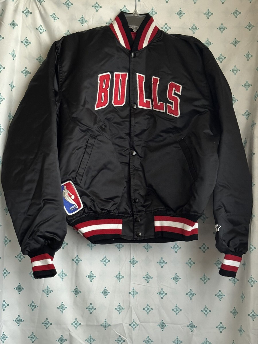 Chicago Bulls Vintage 80s STARTER Satin Snap Bomber Jacket