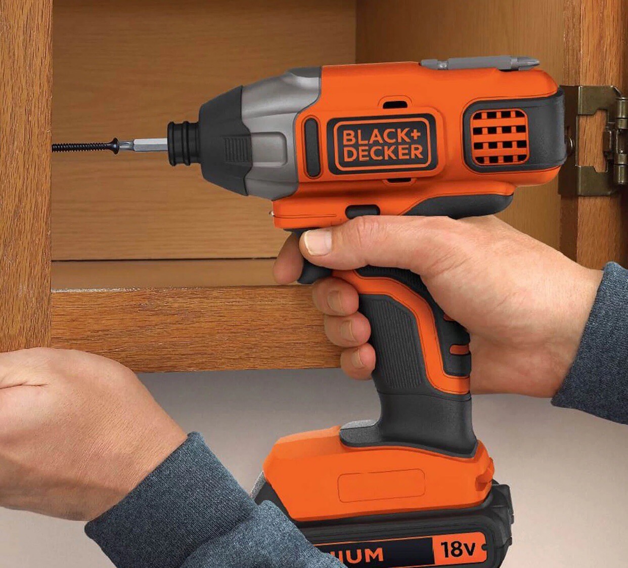 Black and Decker BCK25S2S 18v Cordless Combi Drill and Impact Driver