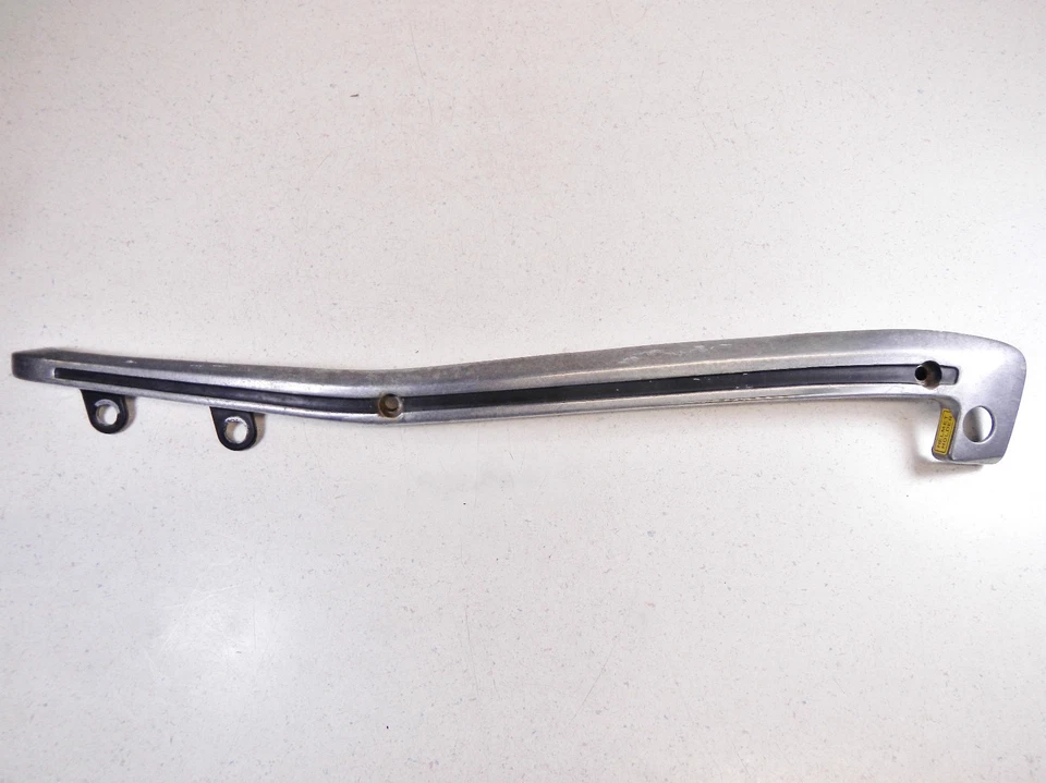 82 HONDA CB750SC CB750 CB 750SC NIGHTHAWK 750 RIGHT SIDE GRAB BAR HANDLE BRACKET - Image 2 of 4