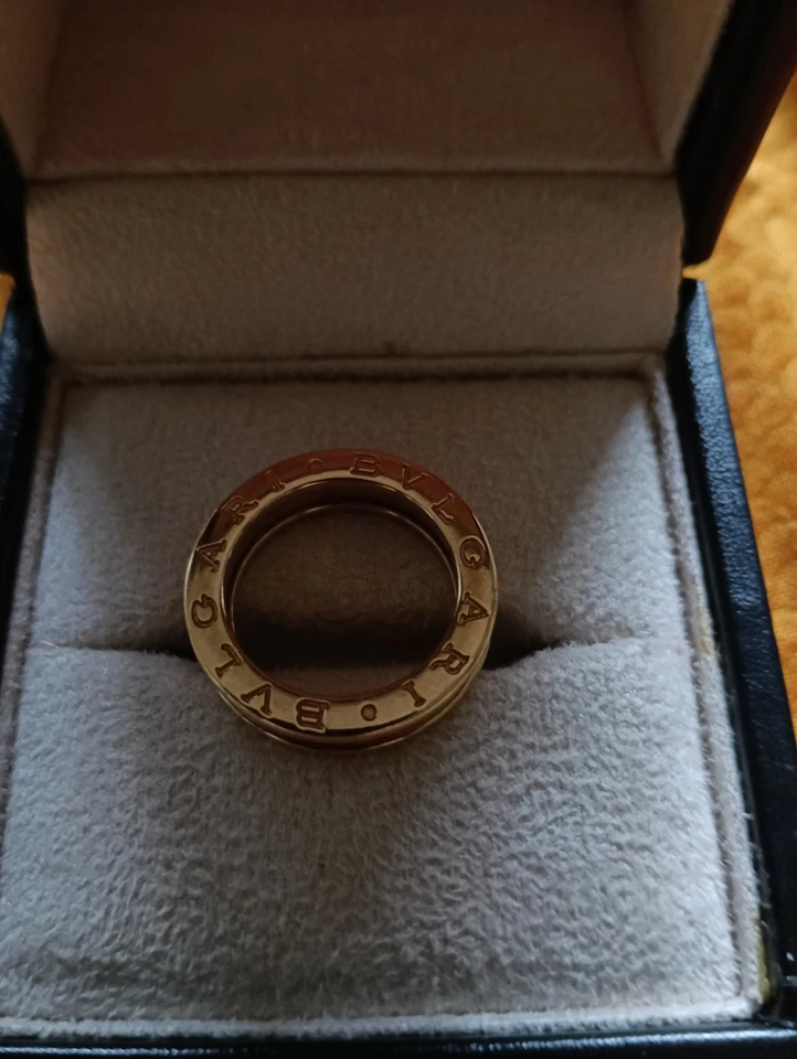 Auténticas joyas de diseñador de oro amarillo de 18 k Bvlgari B cero icónicas en talla 5 EE. UU. Foto 3 de 4