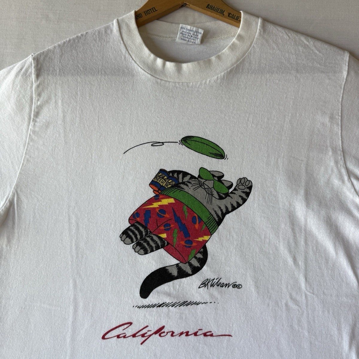 Vtg Crazy Shirts B Kliban Cat Frisbee Beer T-Shirt M USA Made 80s
