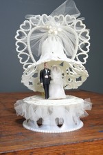 Vintage Art Deco matrimonio topper scultura zucchero sposo sposa campana supporto pizzo