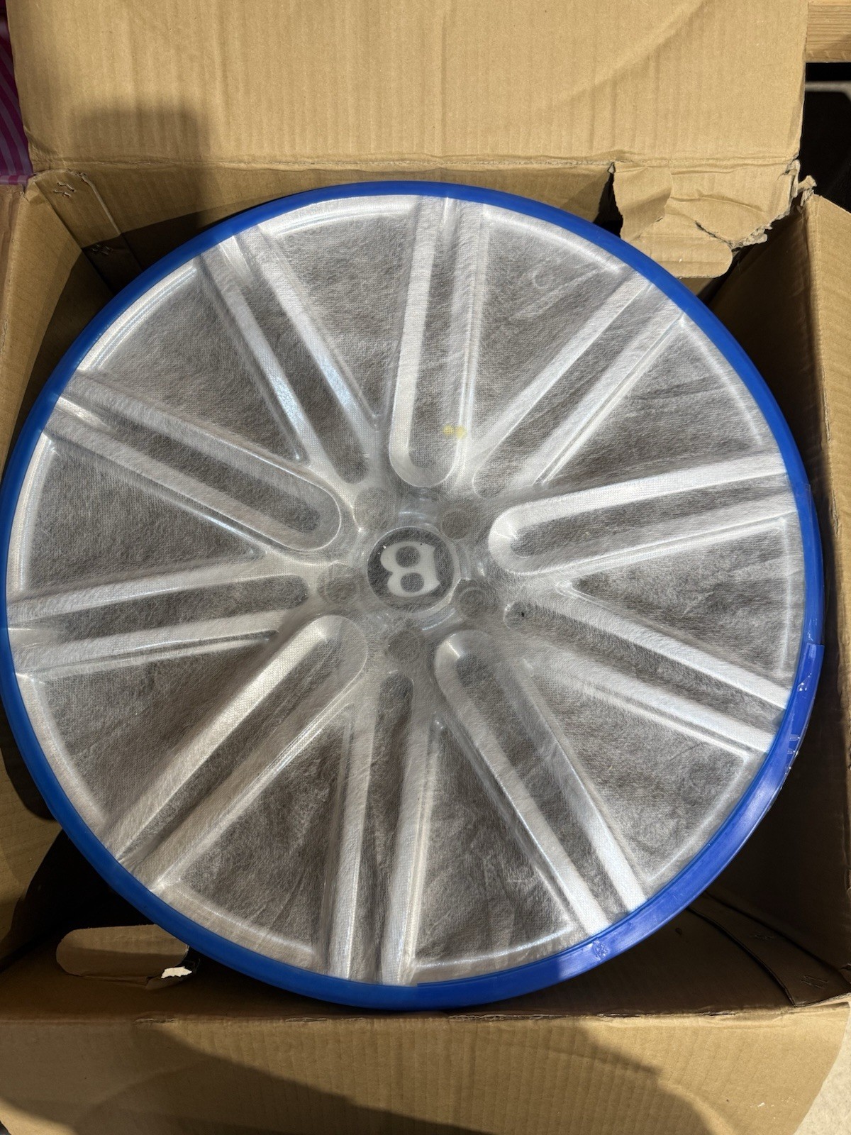Bentley Rims All Four. 3 Missing Middle “B” Hub Cap