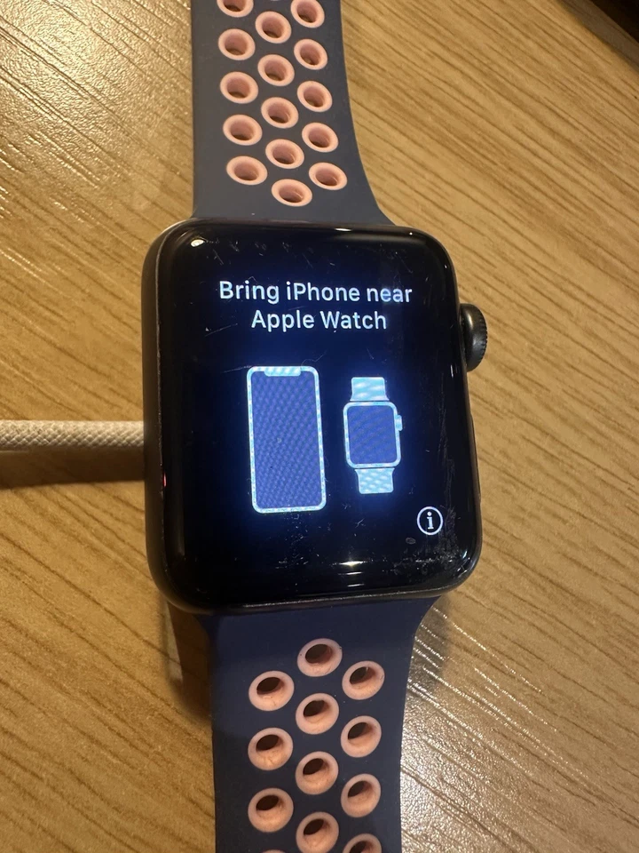 Apple Watch Series 3 - 38/42mm - GPS/Cellular  All Colours - Average - Image 2 of 4