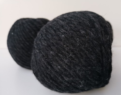 Aran 100% Pure Wool Knitting Balls - 500g Black (1711-B) - Picture 3 of 4