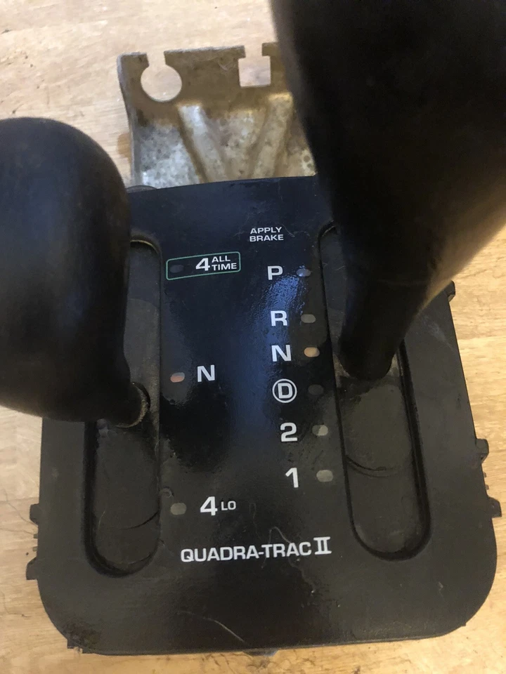 Jeep Grand Cherokee Limited 2001 4,0 selector automático de marchas P52104152 Freepost Foto 3 de 4