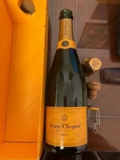 Veuve Clicquot Orange Box & liquid free Champagne Brut 750ml bottle w/cork