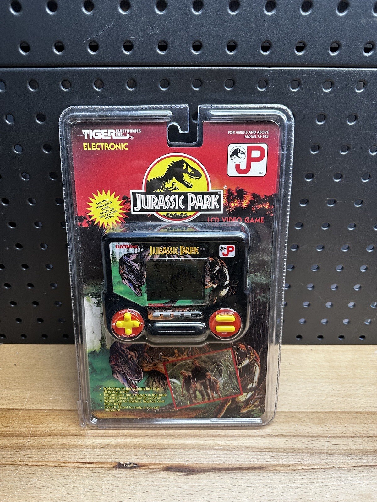 Vintage 1993 Tiger Electronics Jurassic Park Hand Held video Game sealed JP NOS