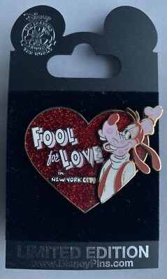Disney Pin 43987 WOD Valentine's Day 2006 Goofy Fool for Love in NYC LE 1000 3D