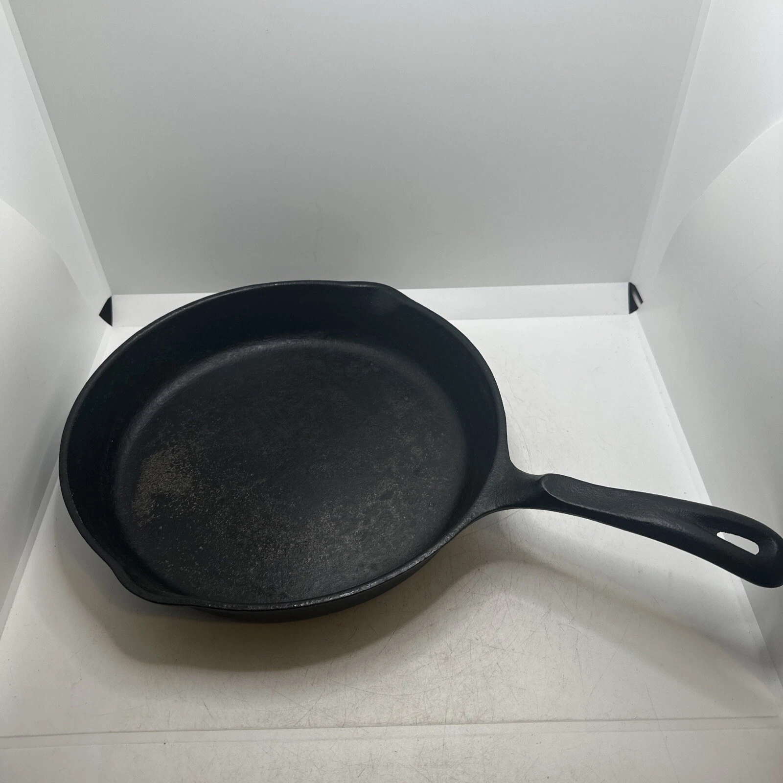 Vintage Wagner Ware Sidney O Cast Iron Skillet #8 Frying Pan 1058 (O or C)