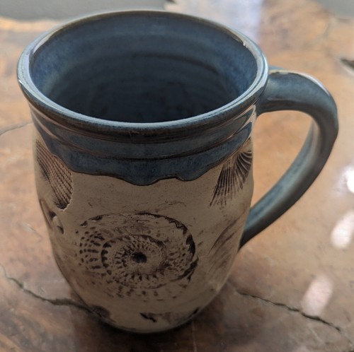 Julia E. Dean Handmade Pottery Shell Impressions Mug Catalina Island 5" - Picture 3 of 8