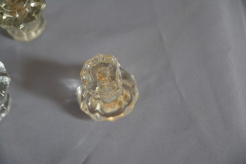 SET 8 ANTIQUE 10 PT CRYSTAL GLASS KITCHEN DRAWER DOOR KNOBS WITH SCREWS (R44) - Picture 5 of 5