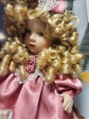 Collectors Choice Porcelain Doll Limited Edition By Donnatella De'Roma NRFB NIB - Picture 3 of 6