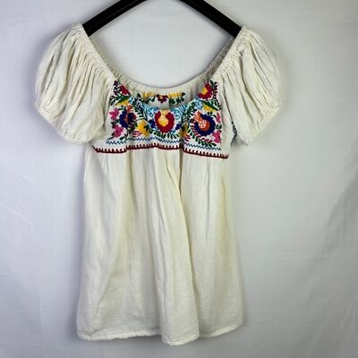 Erica Maree embroidered open back blouses top M