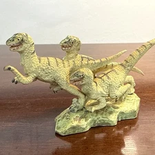 Carnegie Safari Ltd DEINONYCHUS 1990 Prehistoric Dinosaur Figure Retired