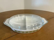 1960's Green Verde Pattern 1.5qt Pyrex Oval Divided Casserole Server w/ Lid MCM