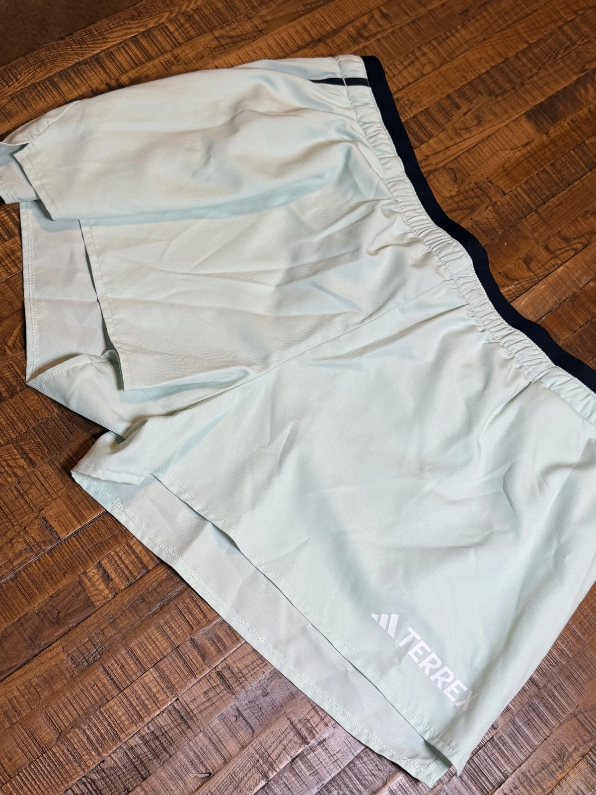 Adidas Terrex Women's Trail Running Shorts W MT Light SH Linen Green Size L 3" I