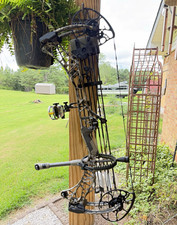 Mathews Lift RS RH 28.5/70 Bottomland Camo Compound Bow w/ Quiver Hard Case