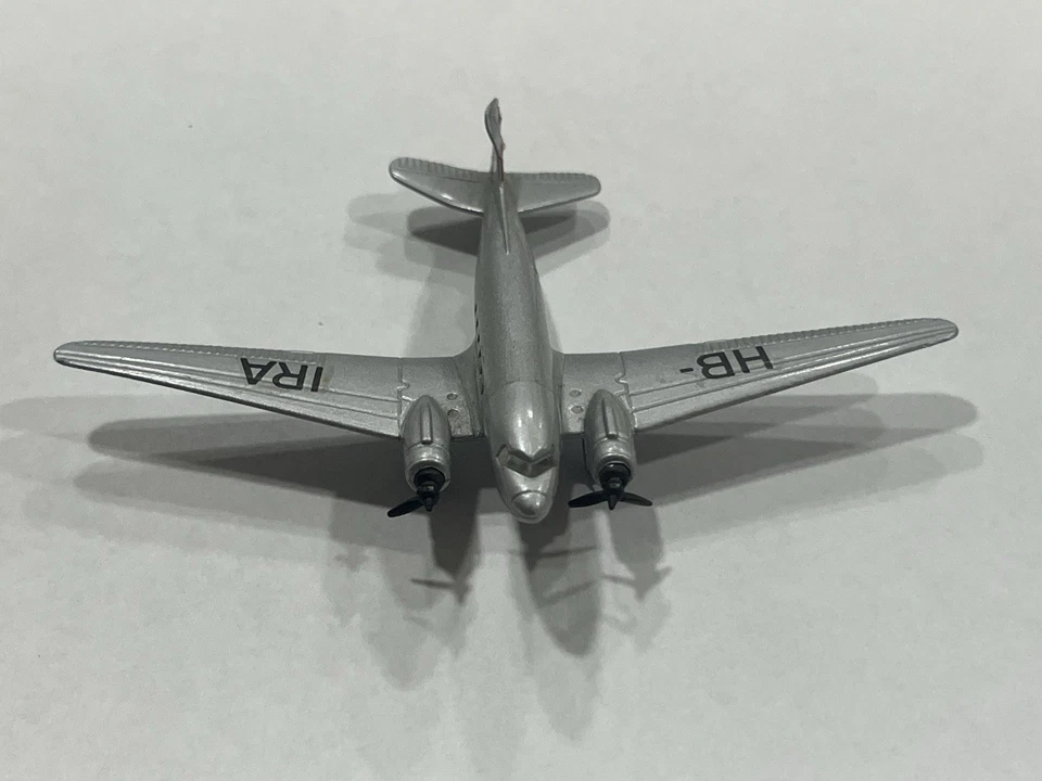 Avión modelo fundido a presión Schabak Swiss Air Lines DC-3 raro, de colección (número 1028) Foto 2 de 4